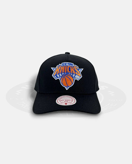 New York Knicks HWC Pro Pinch Shadow Black Snapback Hat
